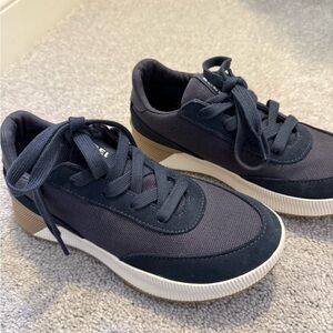 SOREL Out N About III City Sneaker Waterproof Women’s 8.5 in India Ink/Sea Salt